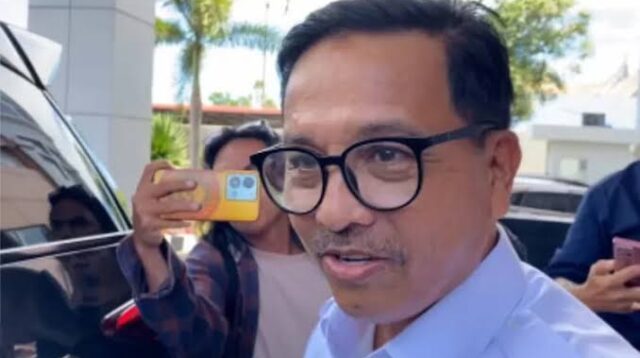 Bupati solok selatan